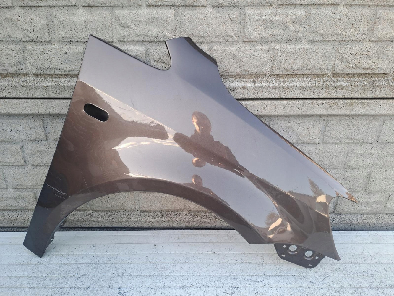 BŁOTNIK PRAWY VW CADDY 2010 - 2015 - (16809078331)