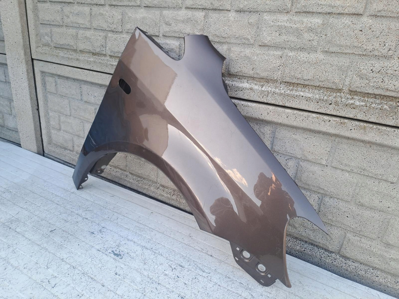 BŁOTNIK PRAWY VW CADDY 2010 - 2015 - (16809078331)