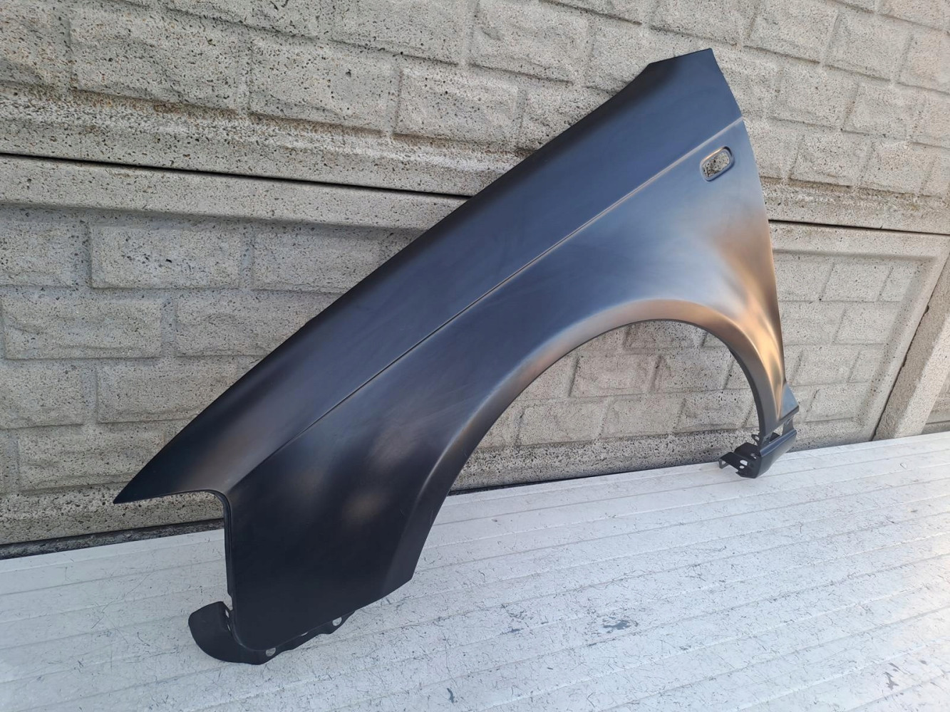 AUDI A3 8P0 03-08 PRZED LIFT BŁOTNIK PRZEDNI LEWY - (16809136471)