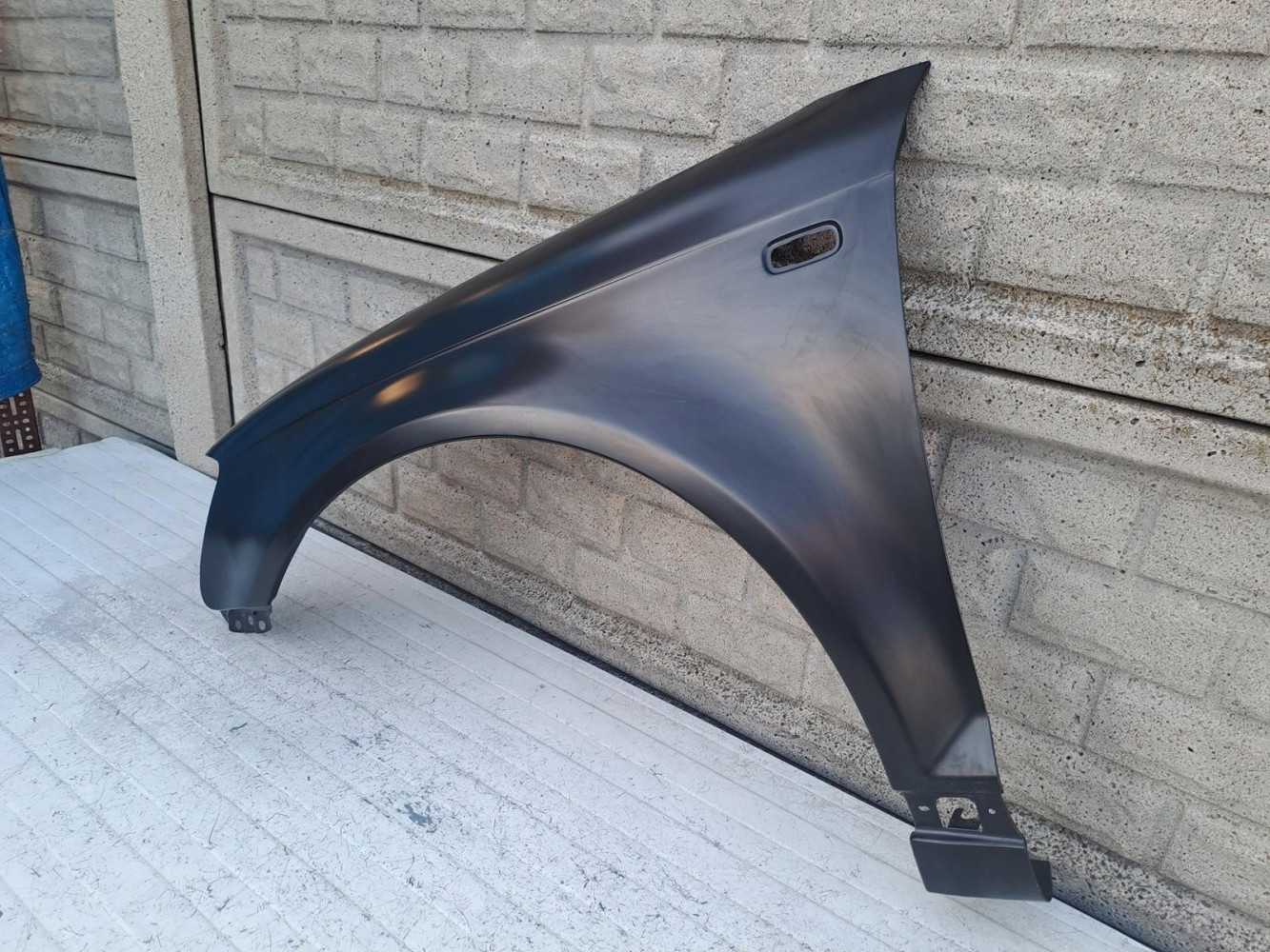 AUDI A3 8P0 03-08 PRZED LIFT BŁOTNIK PRZEDNI LEWY - (16809136471)