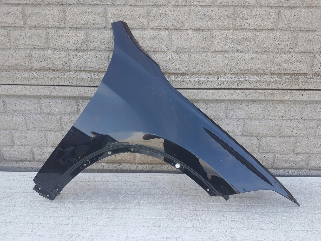 BŁOTNIK PRAWY PRZEDNI BMW X1 F48 2015 - 2022 - (12152668476)
