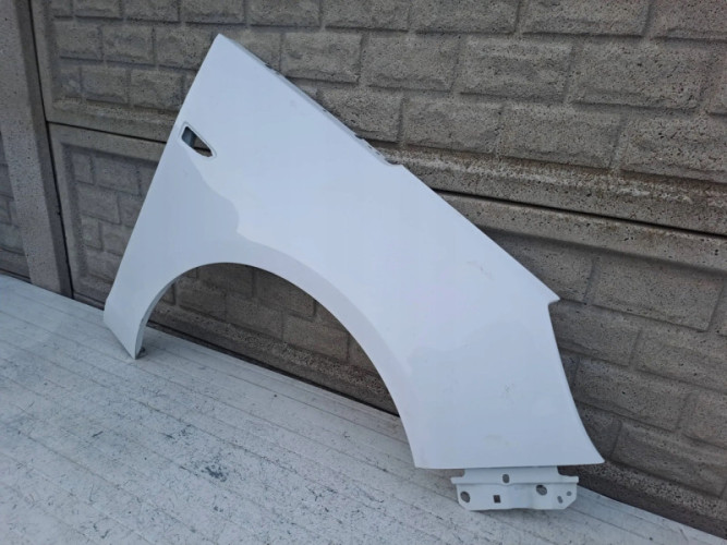 BŁOTNIK PRAWY PRZEDNI OPEL ZAFIRA C 12-18 - (16821129156)