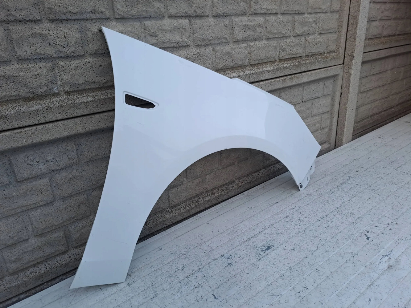 BŁOTNIK PRAWY PRZEDNI OPEL ZAFIRA C 12-18 - (16821129156)