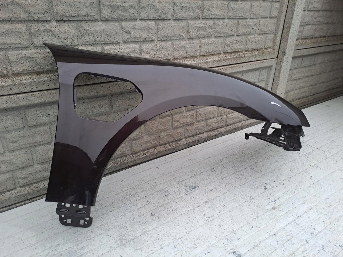 PORSCHE TAYCAN 9J1 9 J BŁOTNIK PRZEDNI PRAWY - (16847119414)