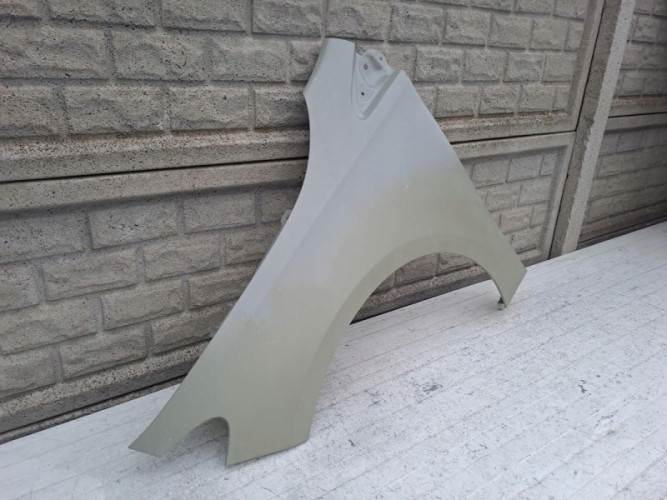 MERCEDES B-KLASA W247 W 247 BŁOTNIK LEWY PRZEDNI - (16847231183)