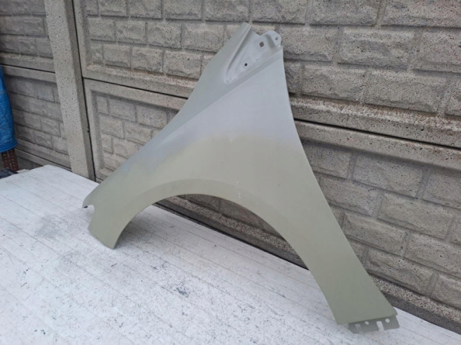 MERCEDES B-KLASA W247 W 247 BŁOTNIK LEWY PRZEDNI - (16847231183)