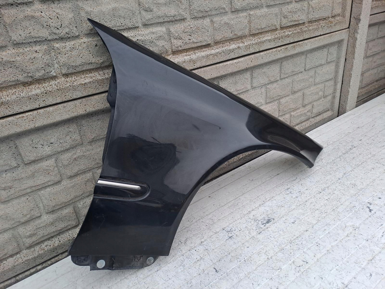 BŁOTNIK PRZEDNI PRAWY MERCEDES CLC CL203 - (16847268884)