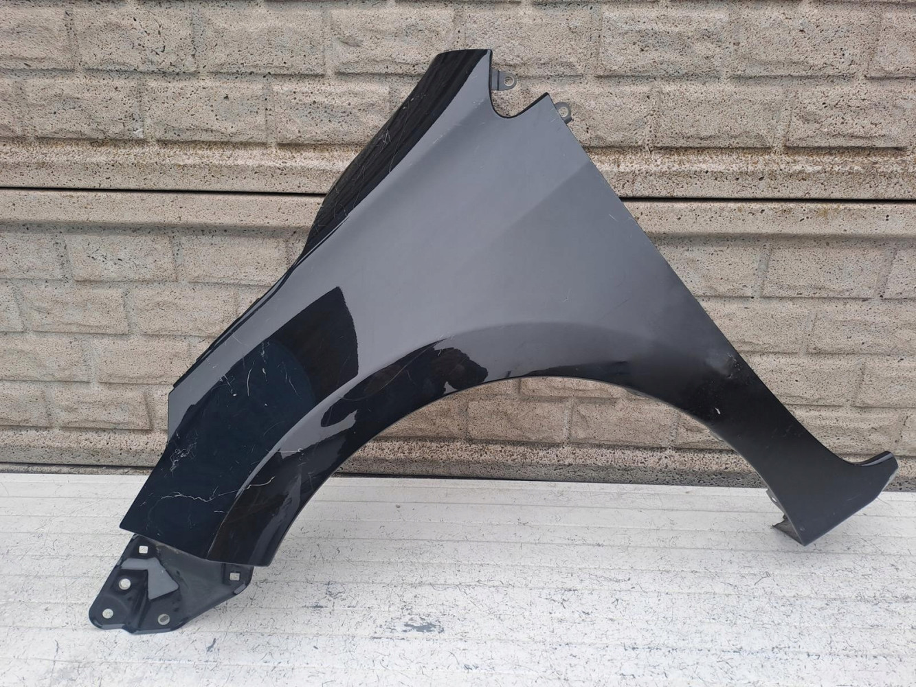 TOYOTA COROLLA E16 2012-2019 BŁOTNIK PRZEDNI LEWY - (16847621597)