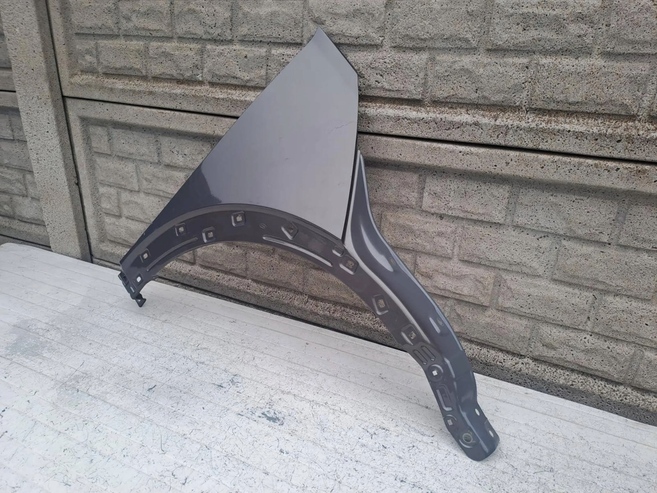 BŁOTNIK PRAWY PRZEDNI HYUNDAI IONIQ 5 V 21-23 - (16859463609)
