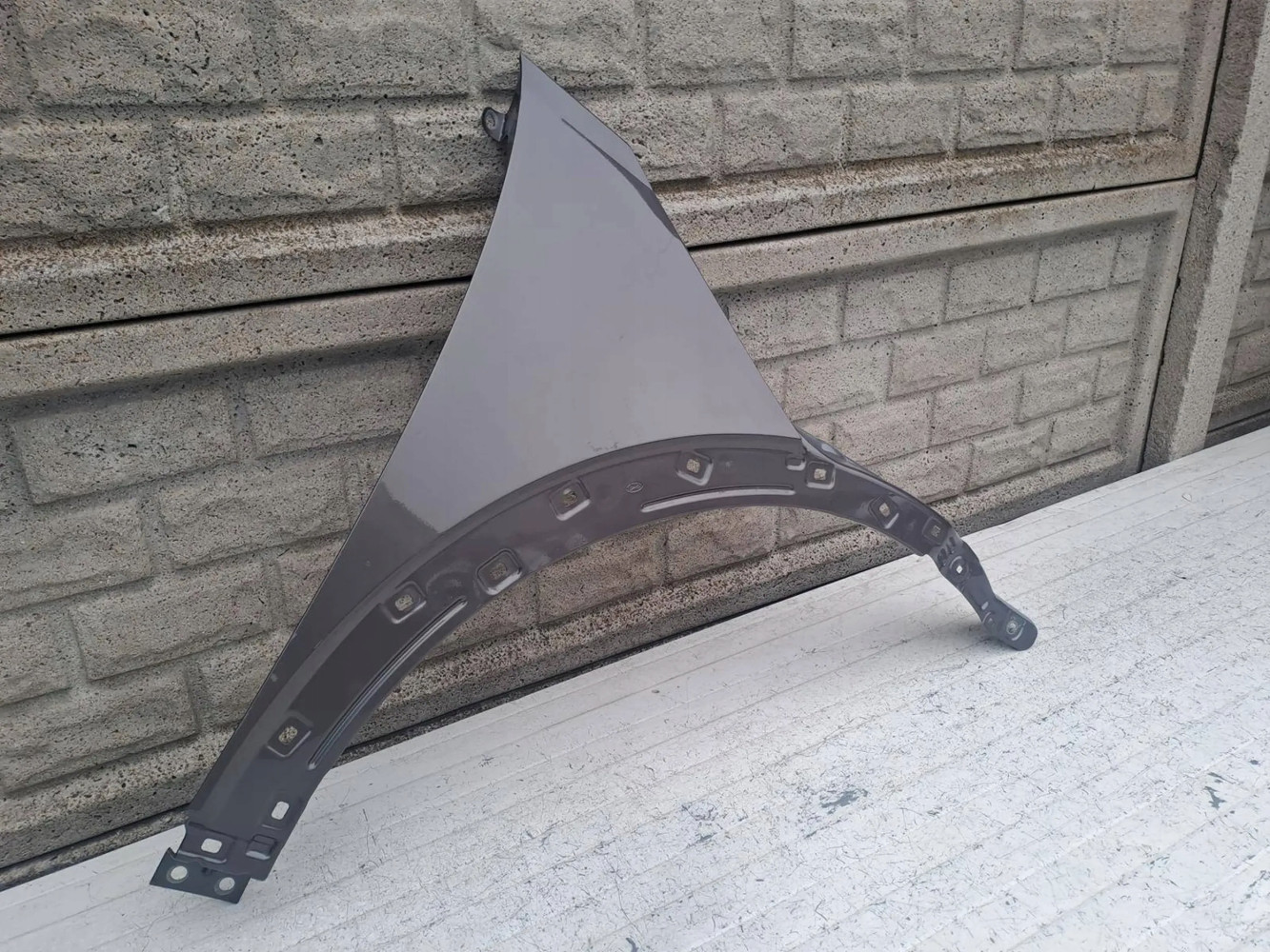 BŁOTNIK PRAWY PRZEDNI HYUNDAI IONIQ 5 V 21-23 - (16859463609)