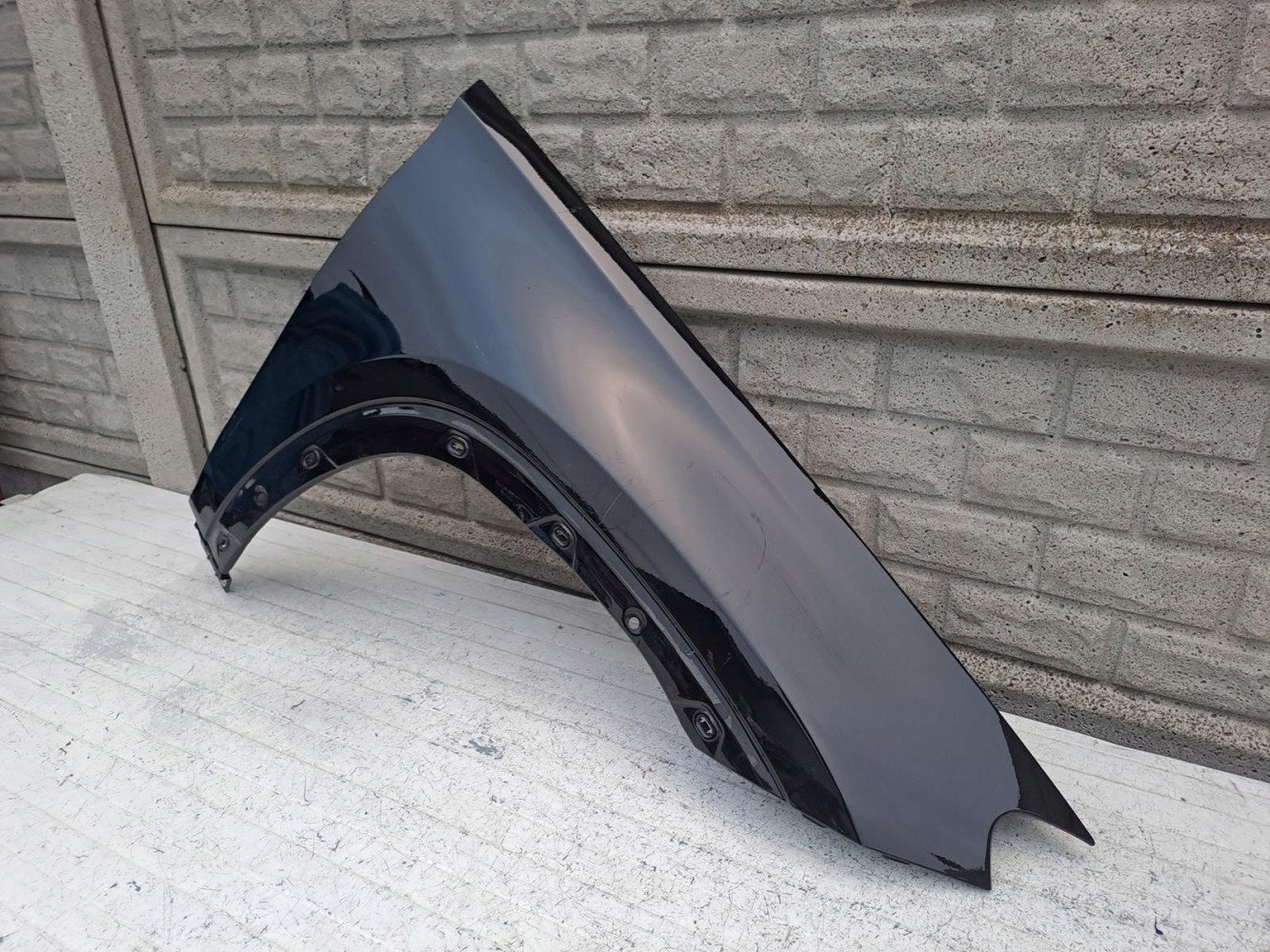 MERCEDES GLS II X167 167 BŁOTNIK PRAWY - (16881487781)