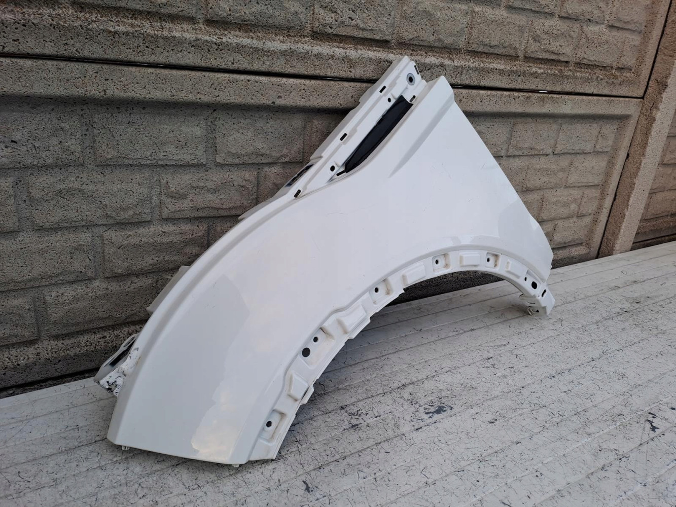 LAND ROVER EVOQUE 12-18 BŁOTNIK PRZEDNI LEWY - (16893539686)
