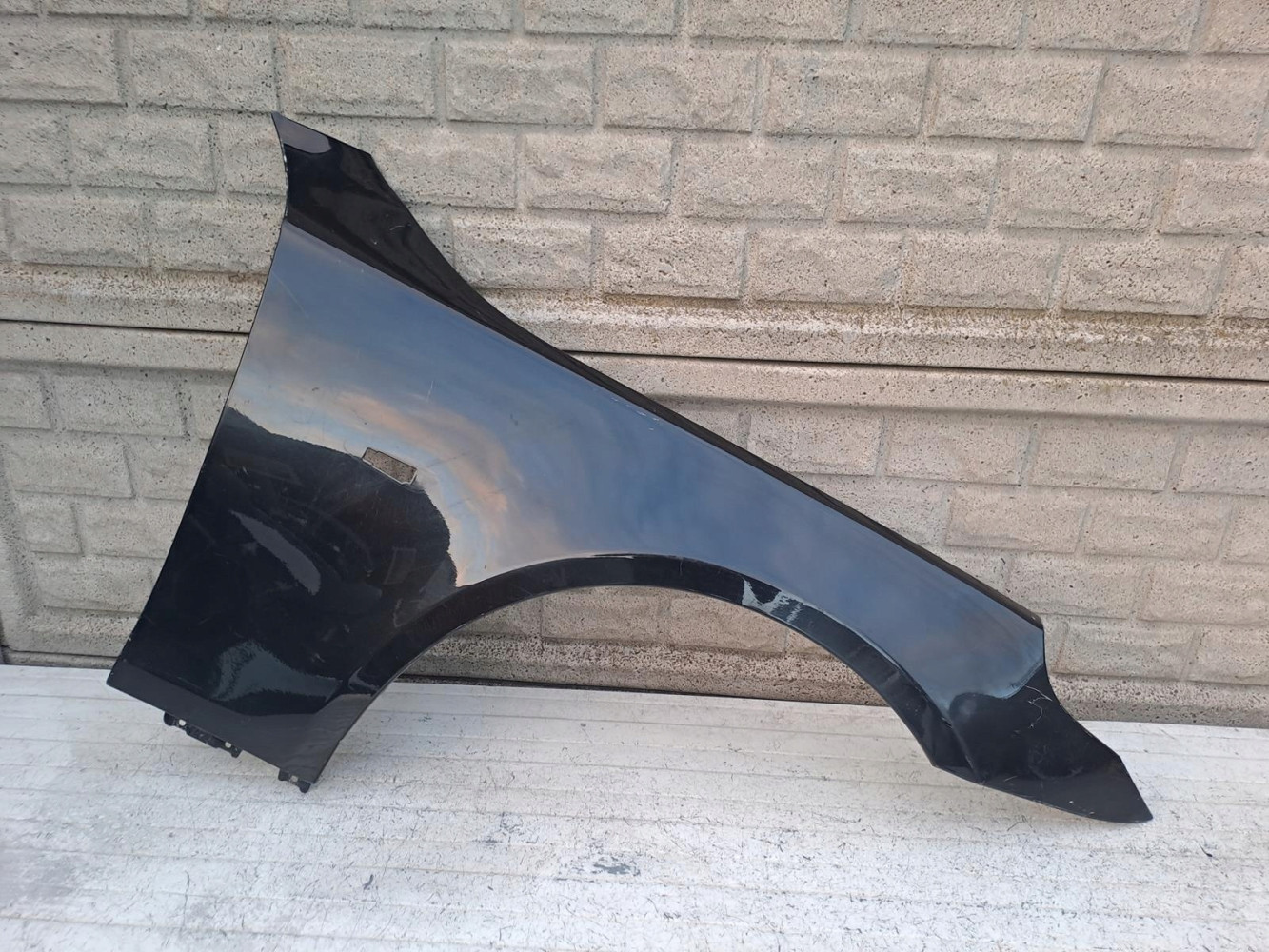 BMW 5 V E60 E61 2003-2010 BŁOTNIK PRZEDNI PRAWY - (16900117653)