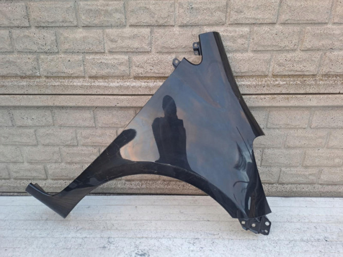 TOYOTA IQ 2008 - 2014 BŁOTNIK PRZEDNI PRAWY - (16900140108)