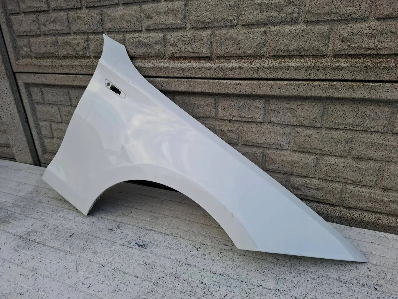 BŁOTNIK PRAWY PRZEDNI BMW 1 E81 E82 E87 E88 04-11 - (16925514912)
