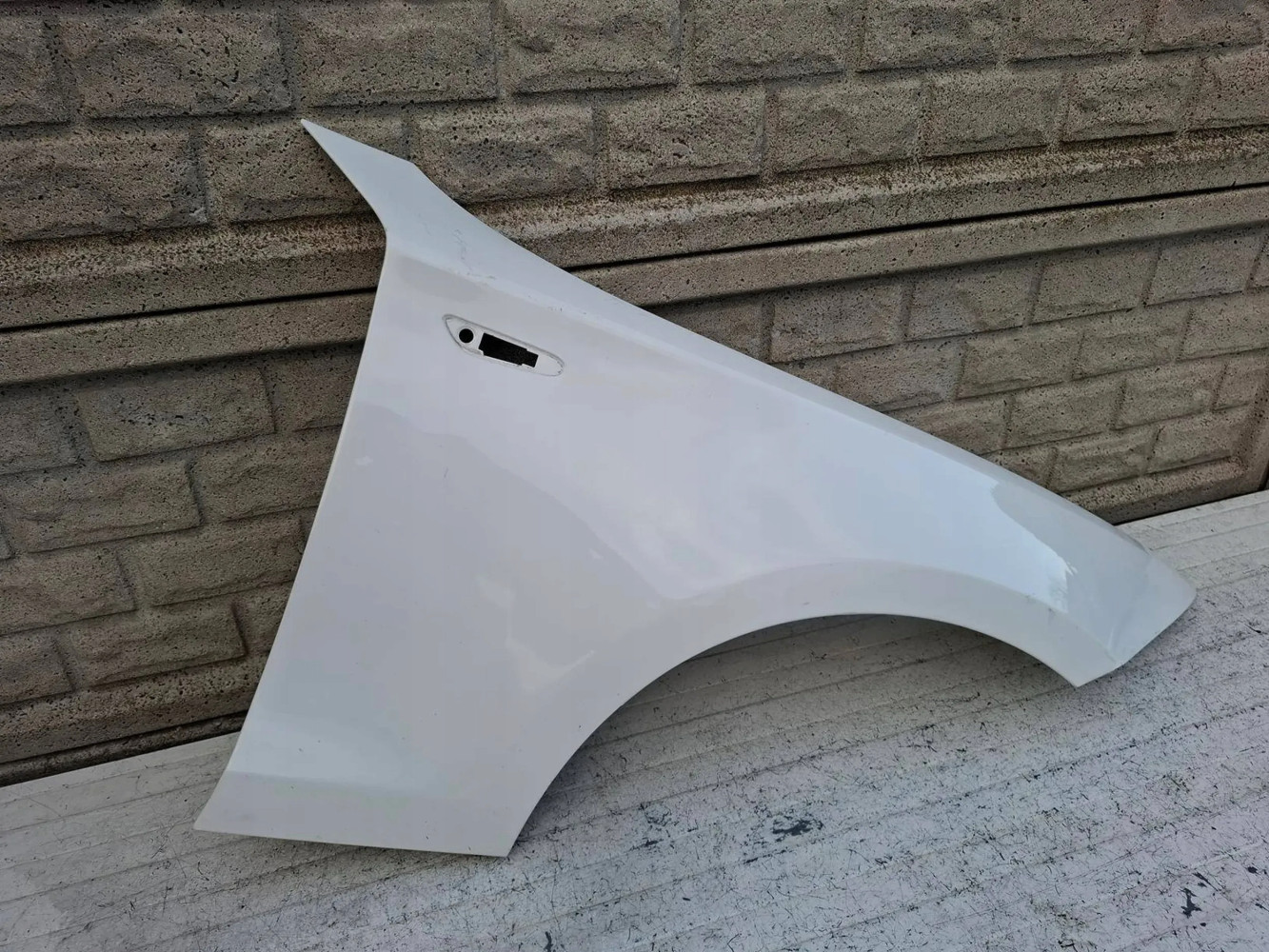 BŁOTNIK PRAWY PRZEDNI BMW 1 E81 E82 E87 E88 04-11 - (16925514912)
