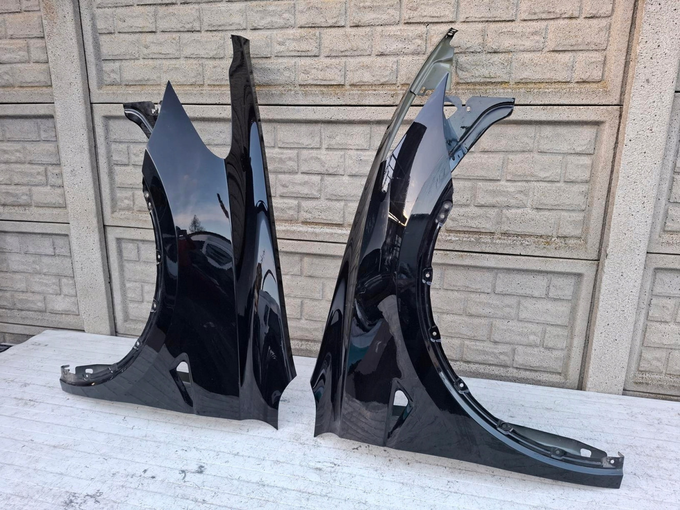 TESLA Y MODEL Y BŁOTNIK PRZEDNI LEWY PRAWY - (16925778635)
