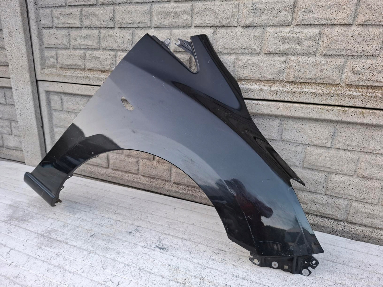 MAZDA 5 V 10-18 BŁOTNIK PRZEDNI PRAWY - (16925836571)