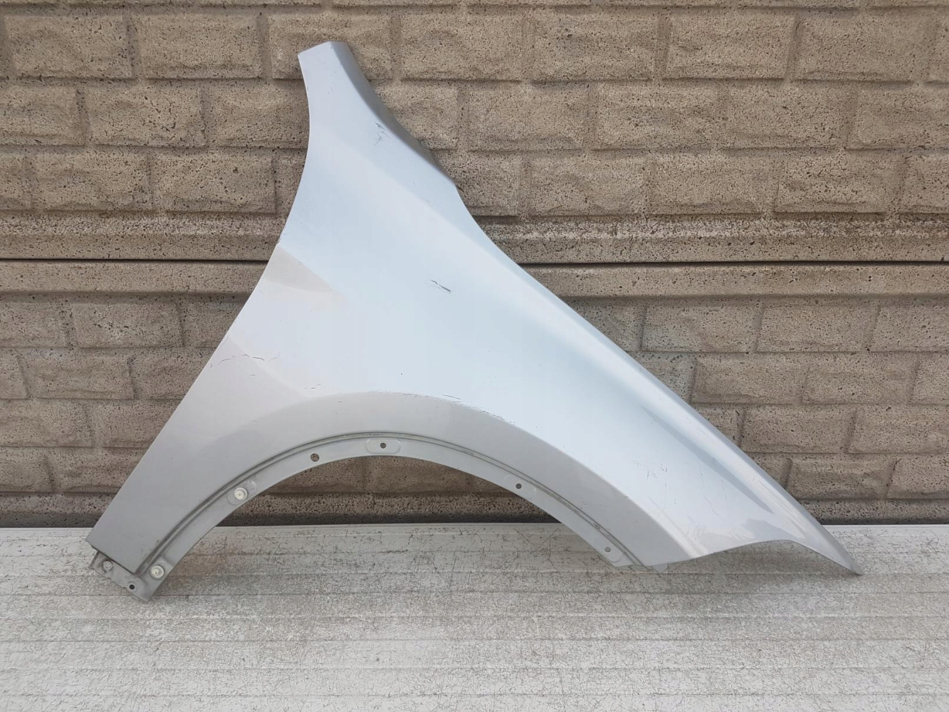 BŁOTNIK PRAWY PRZEDNI BMW X1 F48 2015 - 2022 - (12155323651)