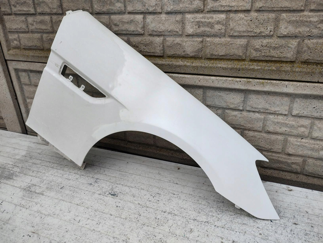 MERCEDES SLK W 172 W172 BŁOTNIK PRZEDNI PRAWY - (16968291874)
