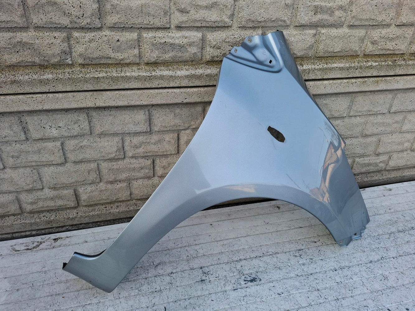 TOYOTA YARIS 2 II 05-12 BŁOTNIK PRAWY PRZÓD - (16973277002)