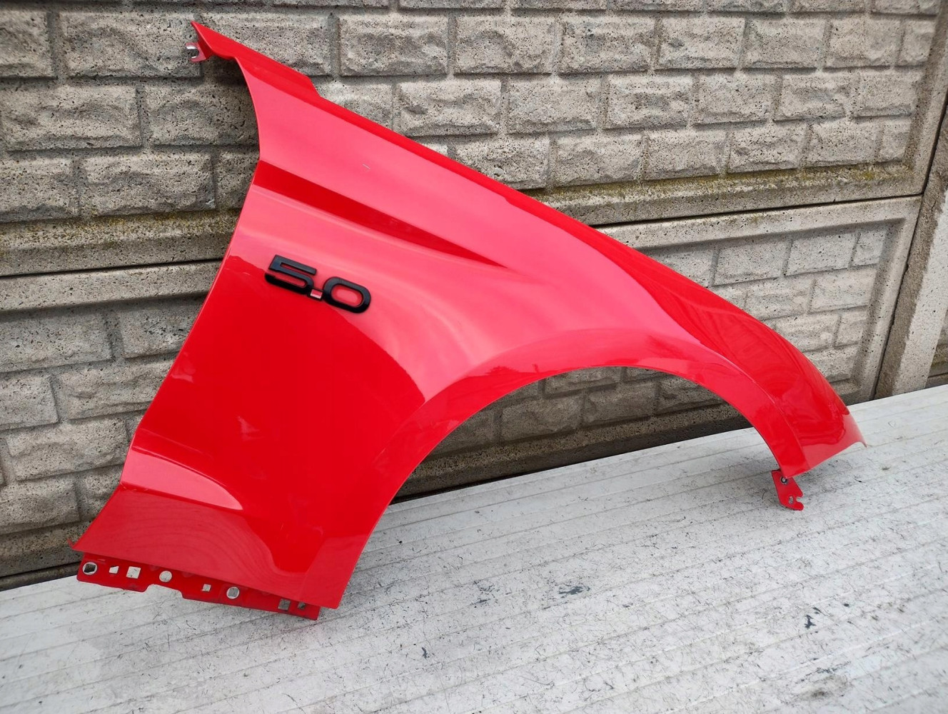 FORD MUSTANG VI LIFT 18 - 22 BŁOTNIK PRZEDNI PRAWY - (16984394053)