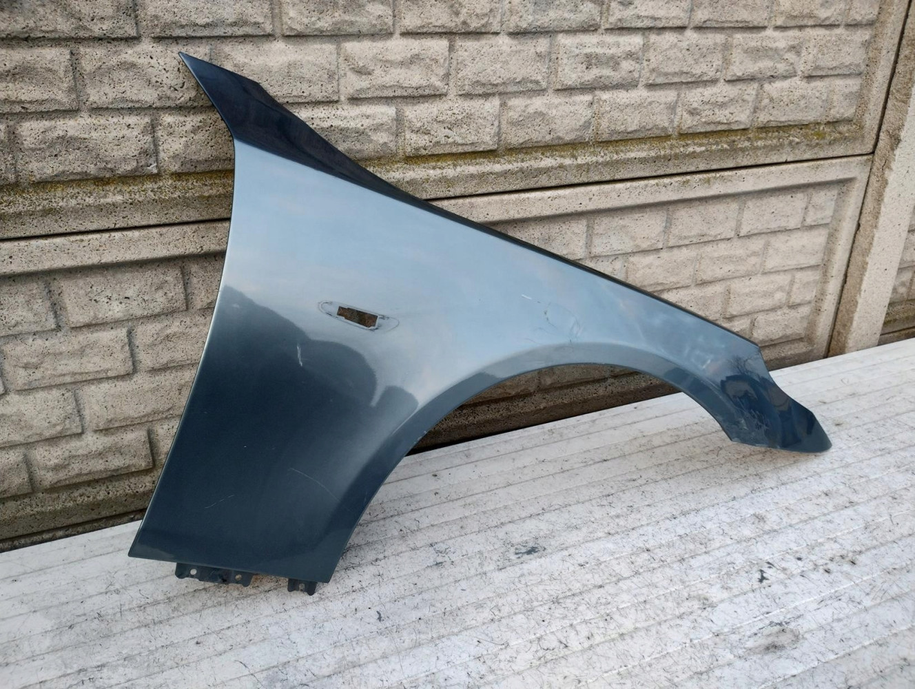 BMW 5 V E60 E61 2003-2010 BŁOTNIK PRZEDNI PRAWY - (17035428838)