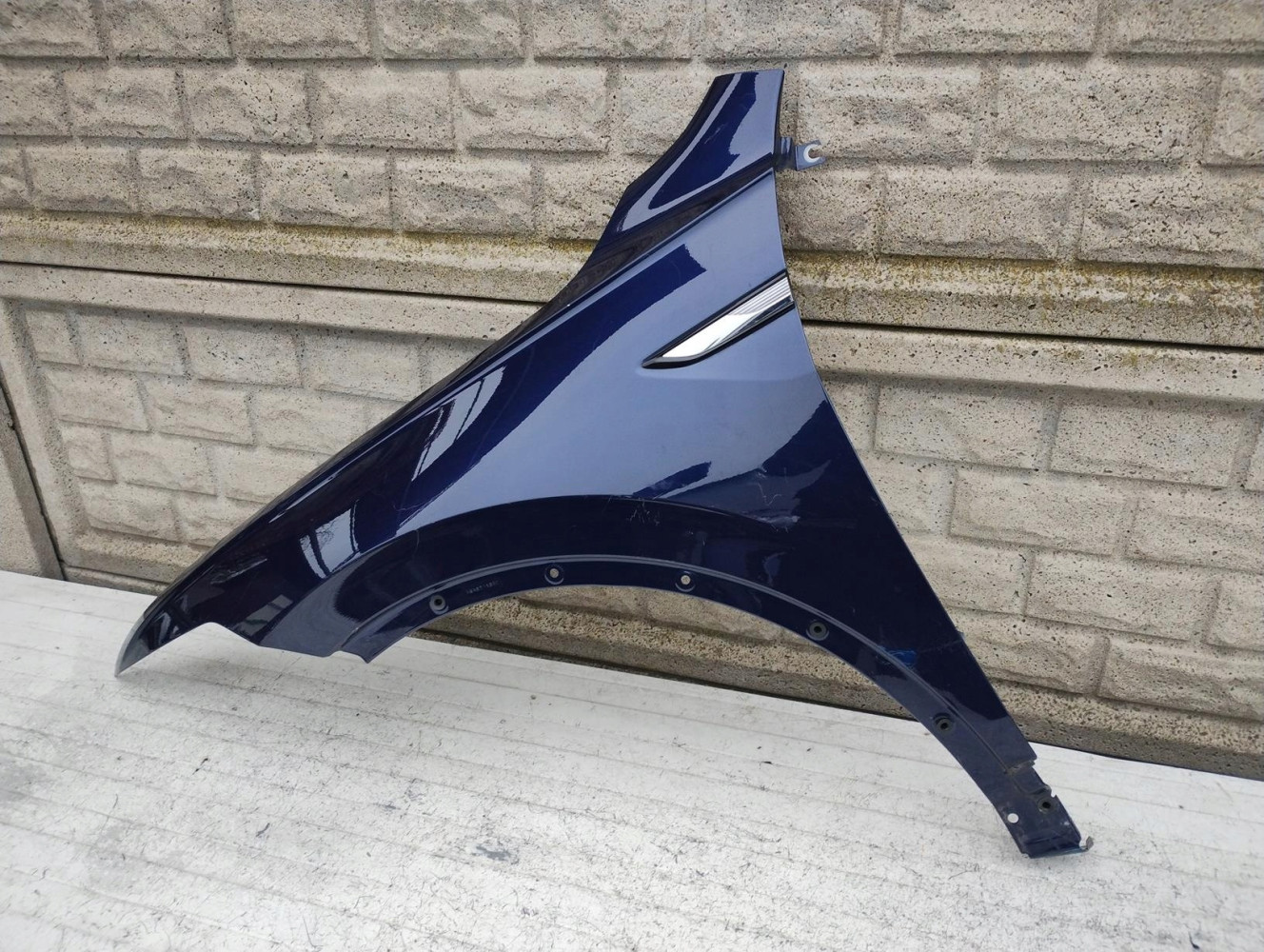 VW TIGUAN 2 II LIFT 2021- BŁOTNIK LEWY PRZEDNI - (17041184229)