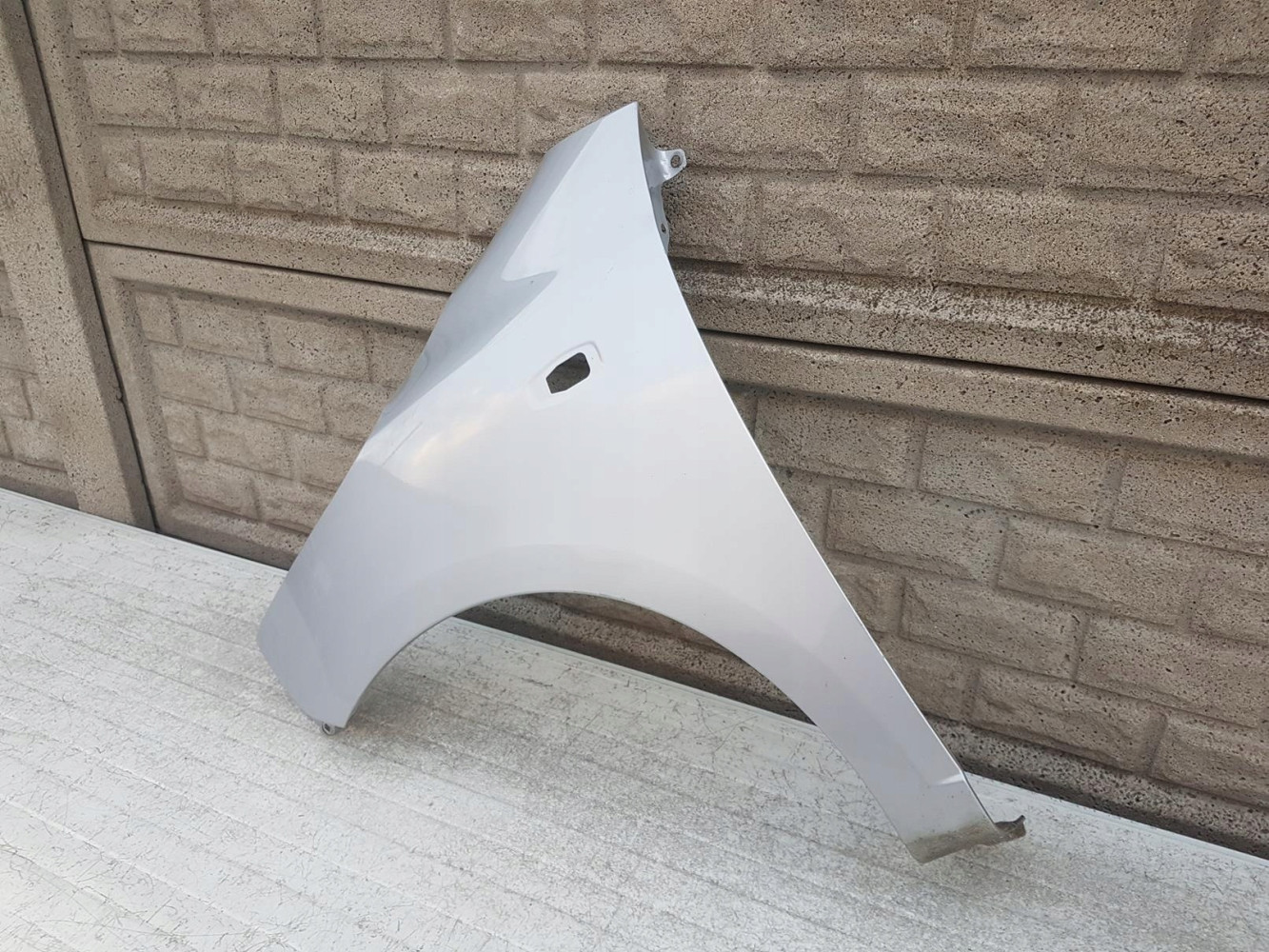 HYUNDAI I10 2008-2013 BŁOTNIK PRZEDNI LEWY - (12172867003)