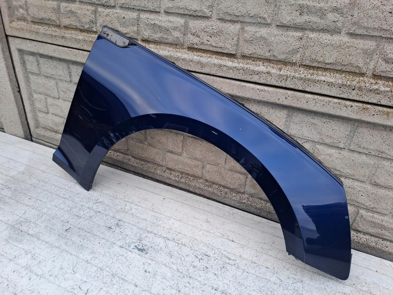BŁOTNIK PRZEDNI PRAWY AUDI A5 8W6 16-24 - (17051592289)