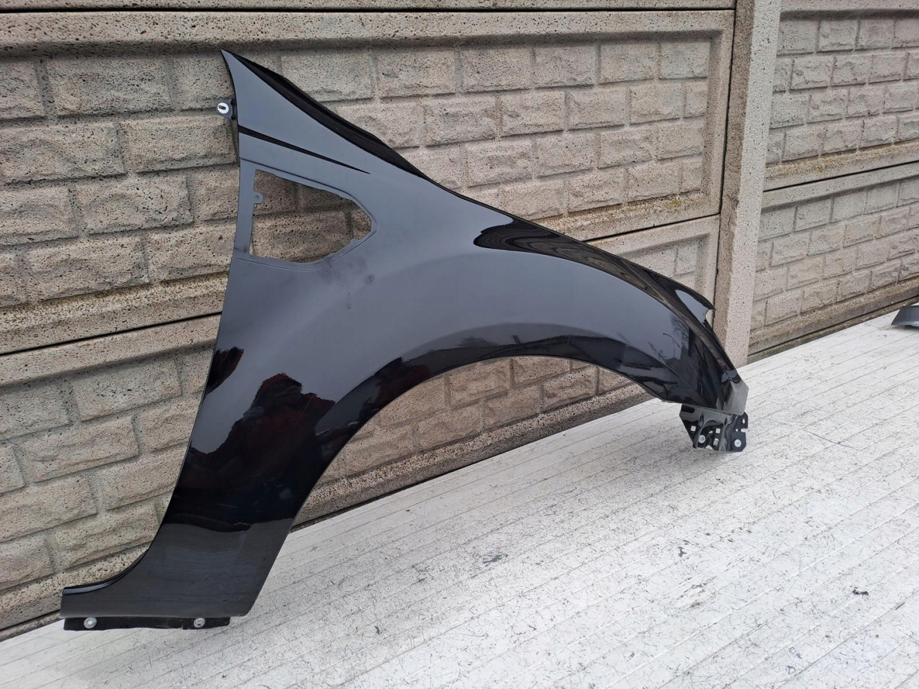 FORD RANGER LIFT 17-22 BŁOTNIK PRAWY PRZEDNI - (17078371785)