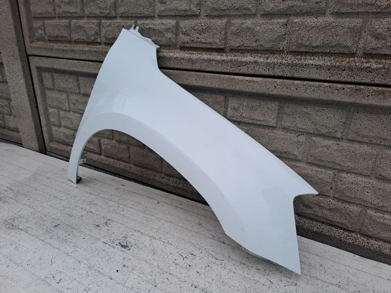 BŁOTNIK PRZEDNI PRAWY SKODA YETI LIFT 13-18 - (17090336565)
