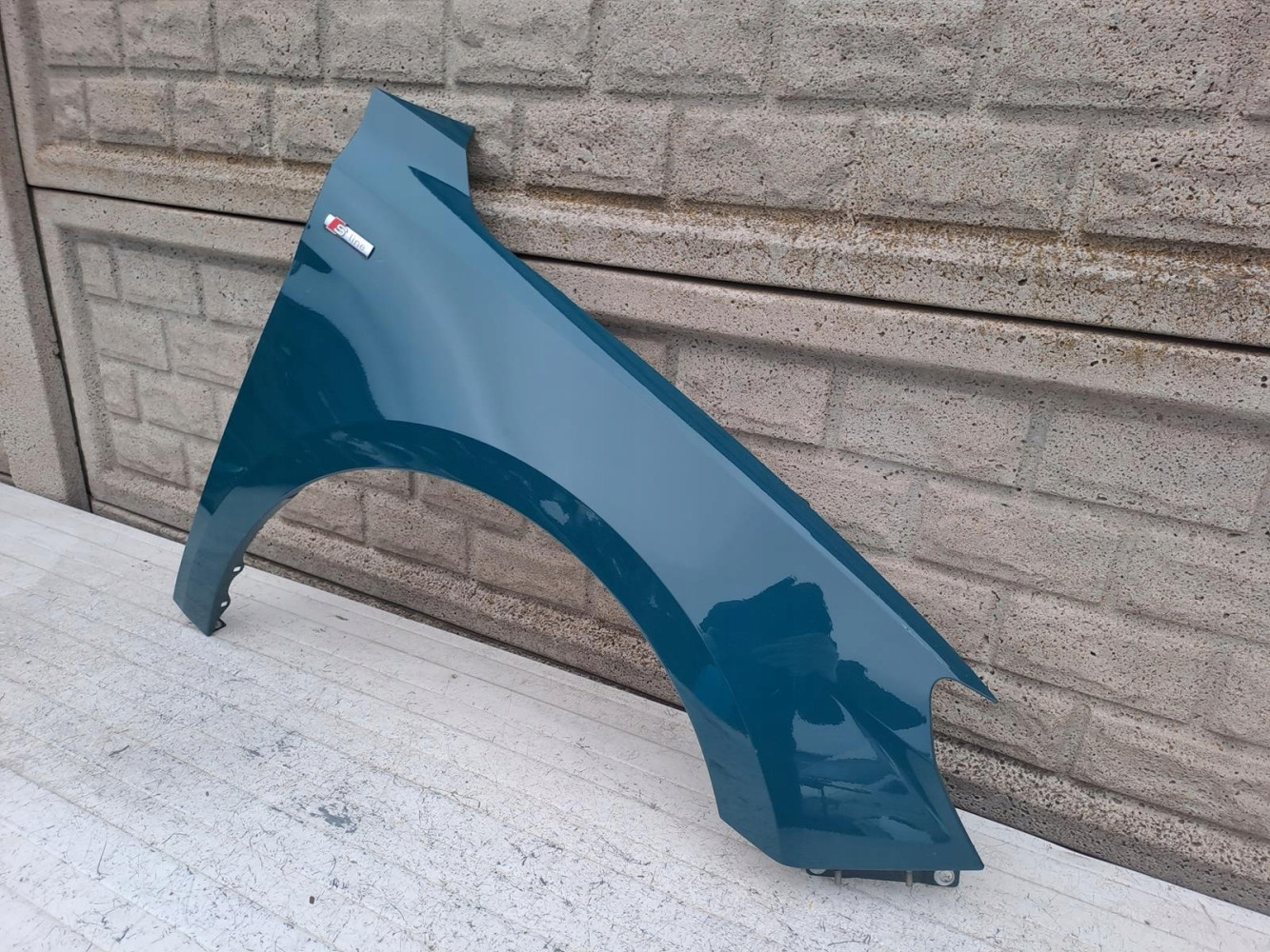 BŁOTNIK PRAWY PRZEDNI AUDI A1 82A 19-24 - (17090339860)
