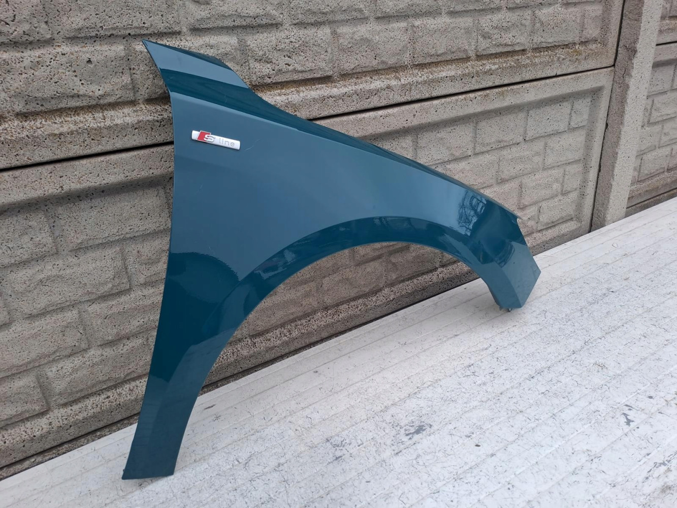 BŁOTNIK PRAWY PRZEDNI AUDI A1 82A 19-24 - (17090339860)