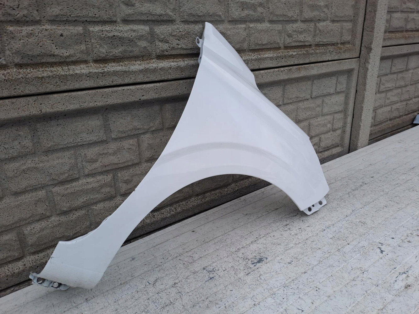 HYUNDAI I10 i 10 2021-2024 BŁOTNIK PRAWY PRZÓD - (17090419689)