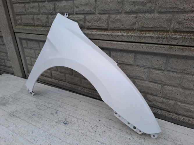 HYUNDAI I40 I 40 BŁOTNIK PRAWY PRZEDNI - (17090455833)