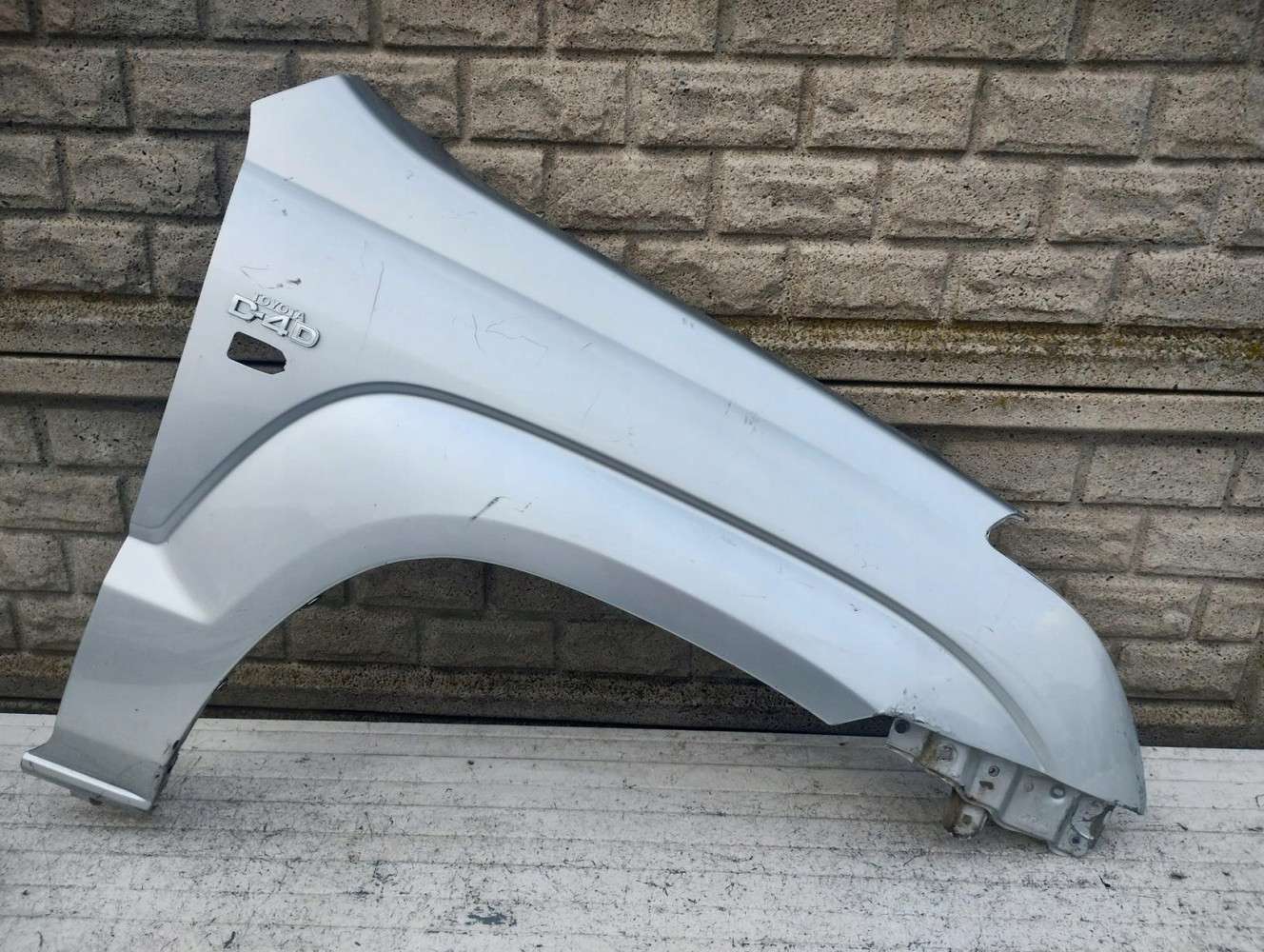 TOYOTA LAND CRUISER J120 2002-09 BŁOTNIK PRAWY - (17110916321)
