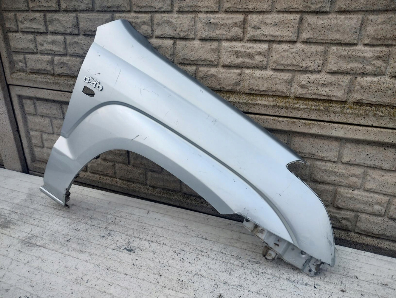 TOYOTA LAND CRUISER J120 2002-09 BŁOTNIK PRAWY - (17110916321)