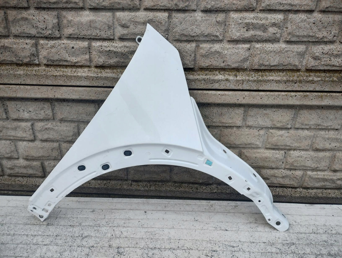 BŁOTNIK PRAWY PRZEDNI HYUNDAI IONIQ 5 V 21-23 - (17110921917)