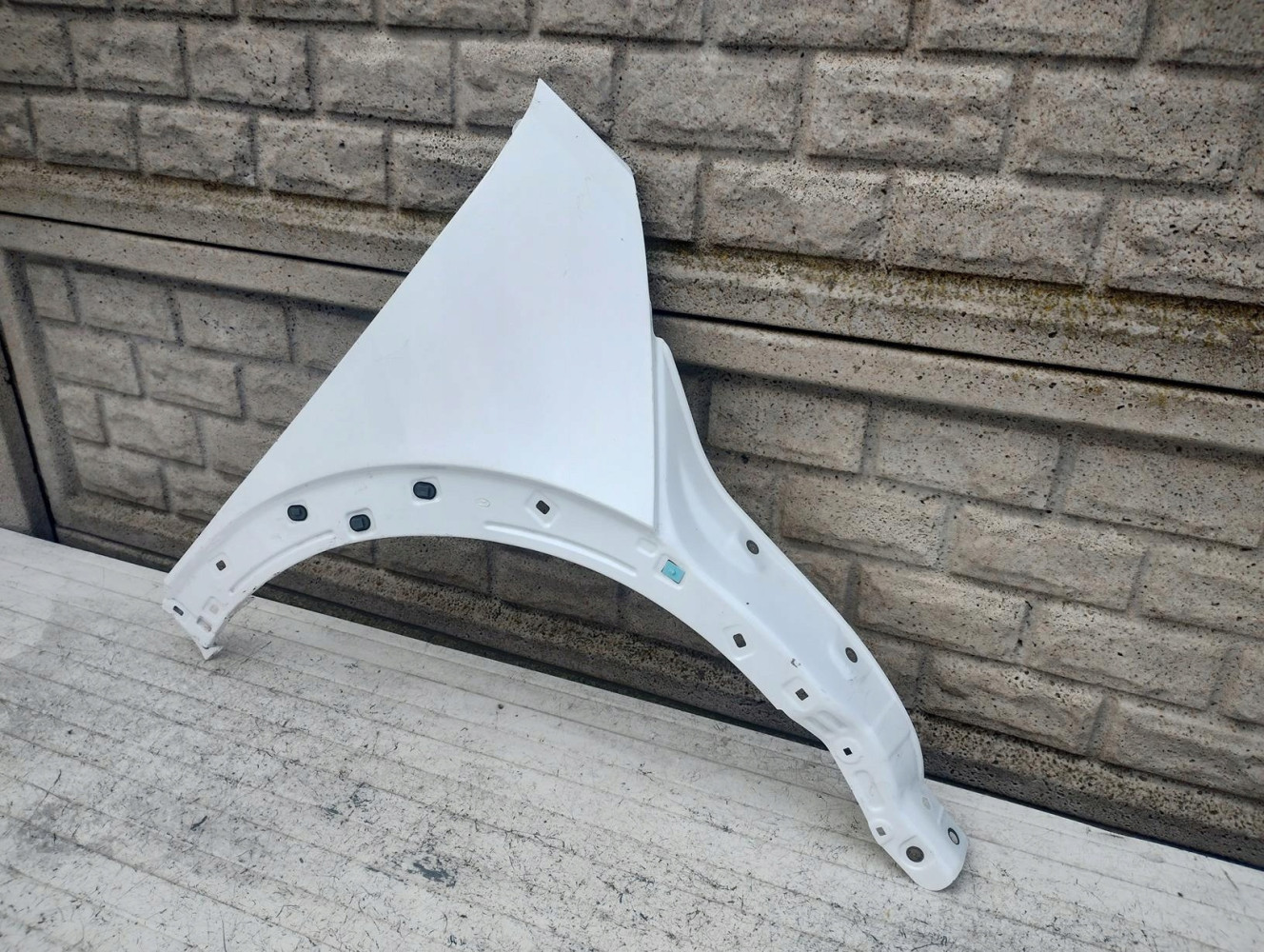 BŁOTNIK PRAWY PRZEDNI HYUNDAI IONIQ 5 V 21-23 - (17110921917)
