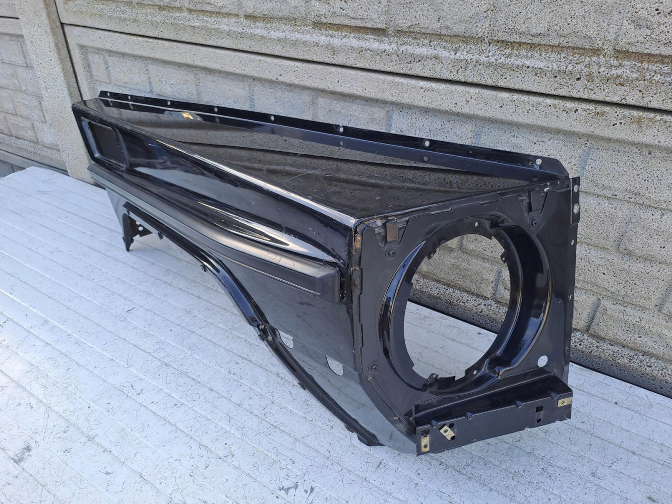 MERCEDES G KLASA W463 BŁOTNIK PRAWY PRZEDNI - (17130464754)