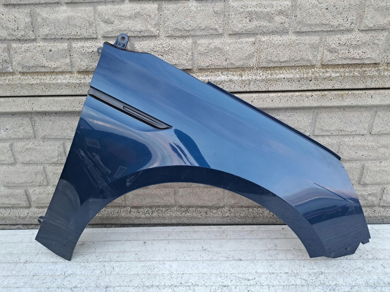 RENAULT MEGANE IV 4 16-22 BŁOTNIK PRAWY PRZEDNI - (17132934414)