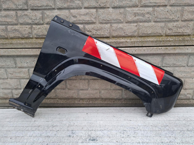 BŁOTNIK PRAWY PRZEDNI SUZUKI JIMNY 18-24 - (17133013851)