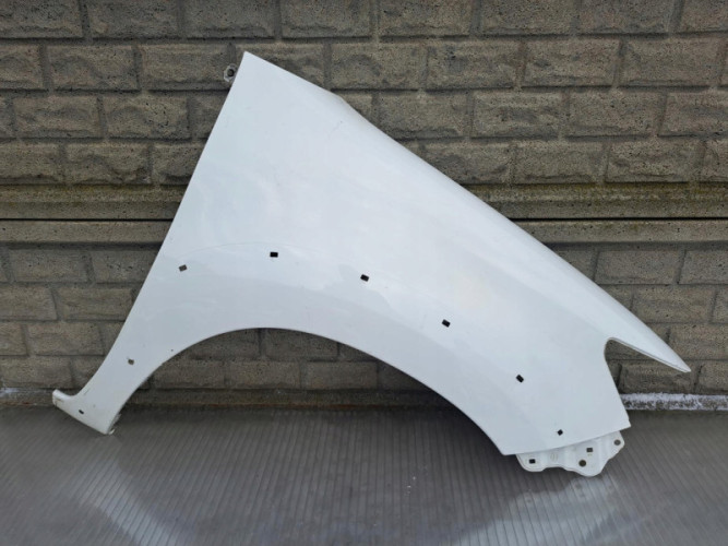 TOYOTA HILUX LIFT 2012-2015 BŁOTNIK PRZEDNI PRAWY - (17133054001)