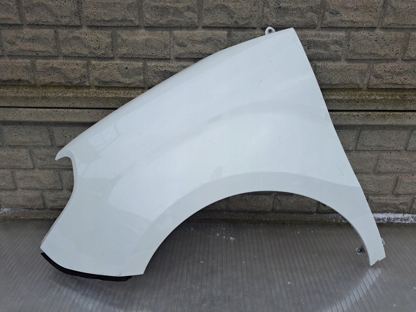 FIAT DOBLO COMBO 15-22 LIFT BŁOTNIK PRZEDNI LEWY - (17133104814)
