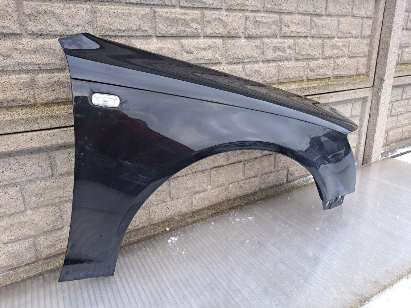 AUDI A6 C6 4F0 2005 - 2008 BŁOTNIK PRZEDNI PRAWY - (17133115344)