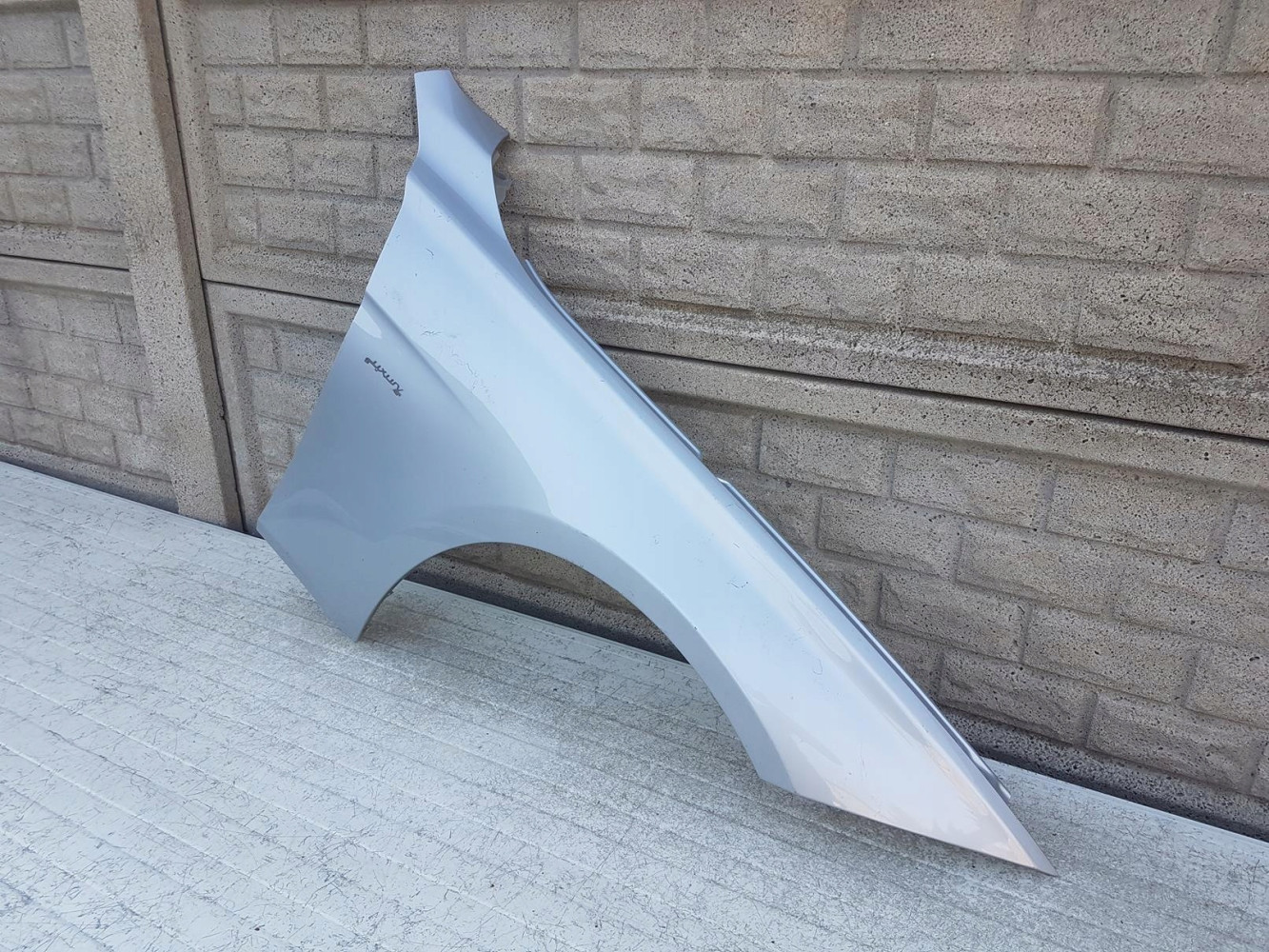 BMW 3 F30 F31 2012-2018 BŁOTNIK PRAWY PRZEDNI - (12180522913)