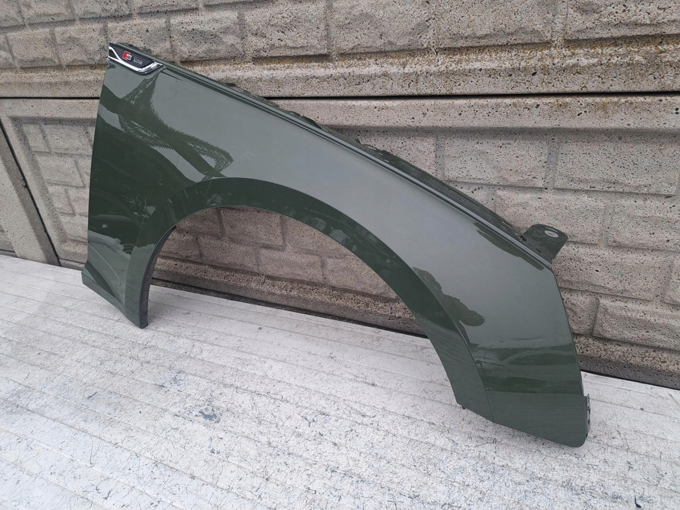 BŁOTNIK PRZEDNI PRAWY AUDI A5 8W6 16-24 - (17136612001)