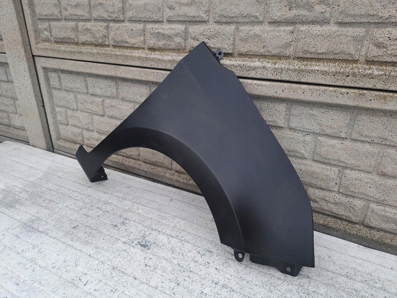 HYUNDAI I10 i 10 2014-2020 BŁOTNIK PRAWY PRZÓD - (17136636230)