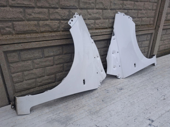 TOYOTA AYGO 2 2014-2022 BŁOTNIK PRAWY LEWY PRZEDNI - (17136669900)